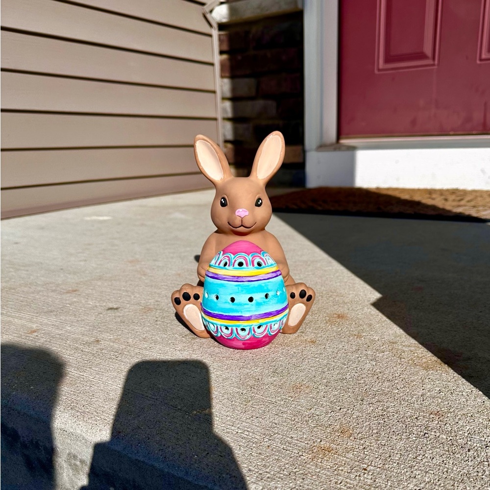 Painted ceramic bunny (painted by me) - Picture 1 of 1